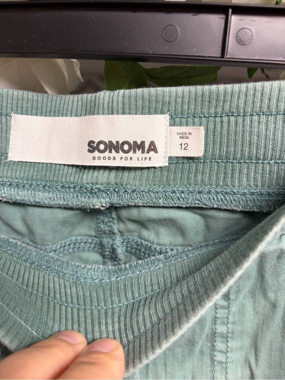 Sonoma Light Sage Green Lightweight Capris - Picture 2 of 4
